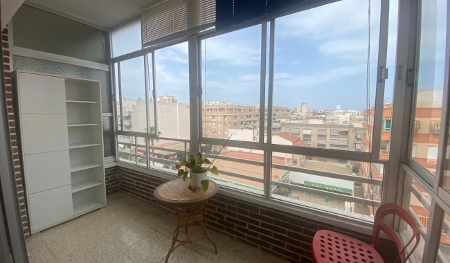 Apartment - Resale - Torrevieja - IS-1816