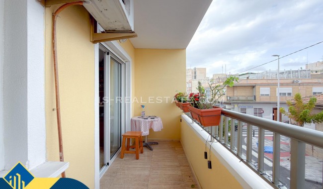 Apartment - Resale - Torrevieja - Paseo maritimo