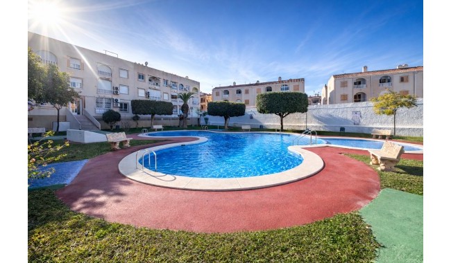 Apartment - Resale - Torrevieja - Playa de La Acequion