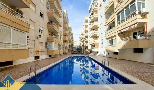 Apartment - Resale - Torrevieja - Playa del cura