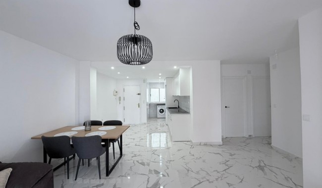 Apartment - Resale - Torrevieja - Playa del cura