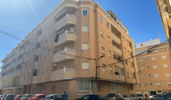 Apartment - Resale - Torrevieja - Torrevieja