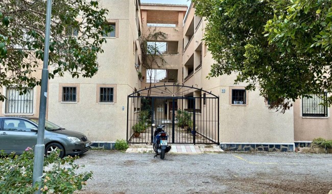 Apartment - Resale - Torrevieja - YSH-5542