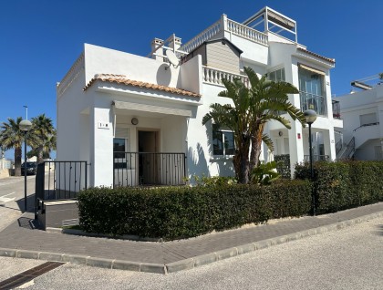 Begagnad - Bungalow - Torrevieja - Aguas Nuevas
