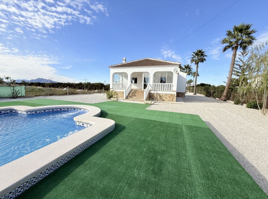 Begagnad - Finca - Dolores
