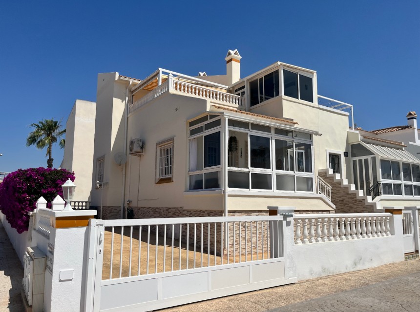 Begagnad - Quatro hus - Playa Flamenca - Jumilla