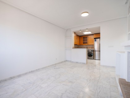 Begagnad - Quatro hus - San Miguel de Salinas