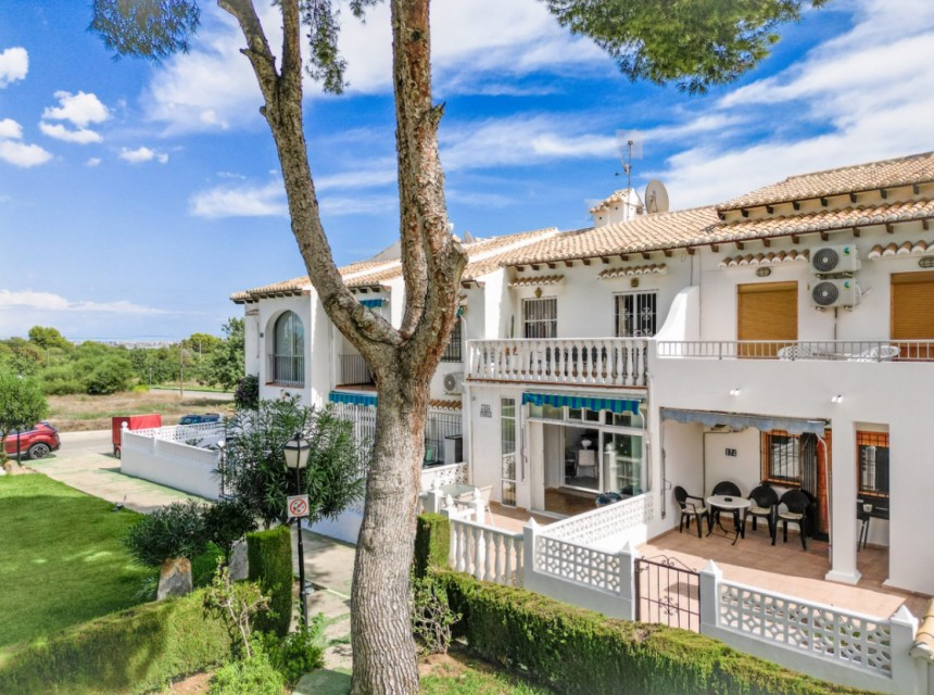 Begagnad - Radhus - Torrevieja - Lago Jardin