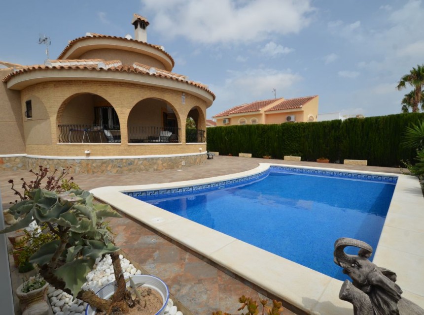 Begagnad - Villa - Benijófar