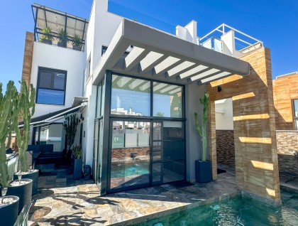 Begagnad - Villa - Cabo Roig