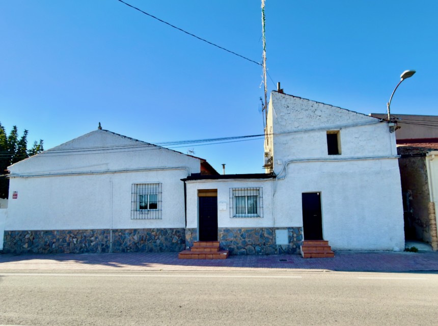 Begagnad - Villa - Dolores