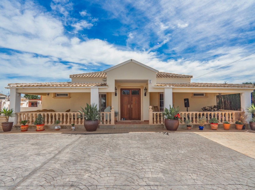 Begagnad - Villa - Heredades