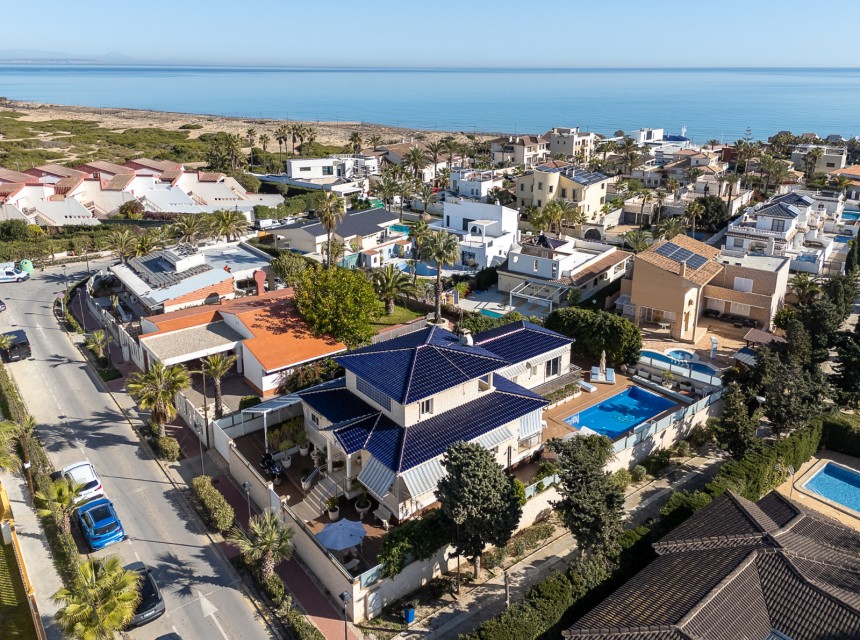 Begagnad - Villa - La Mata, Torrevieja - La Mata
