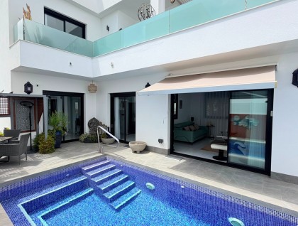 Begagnad - Villa - Los Montesinos - La Herrada