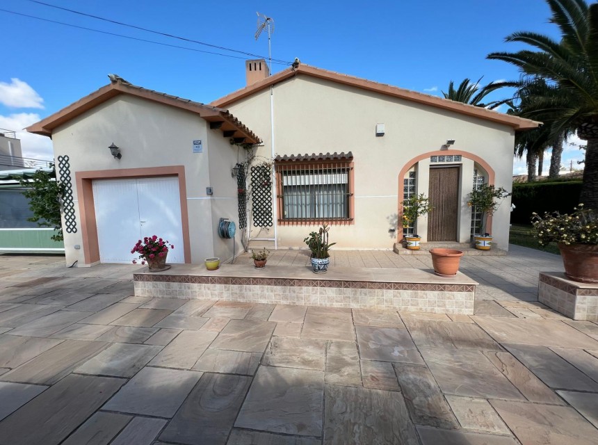 Begagnad - Villa - Orihuela - Cabo Roig