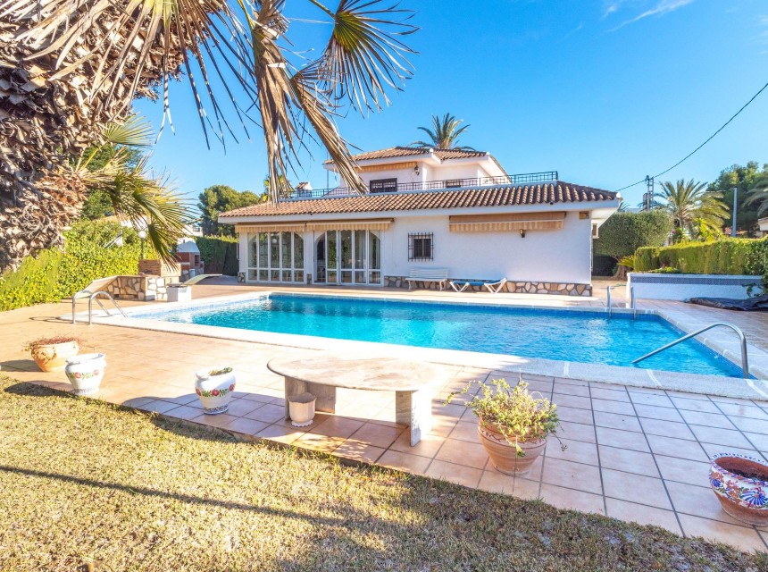 Begagnad - Villa - Orihuela Costa - Cabo Roig