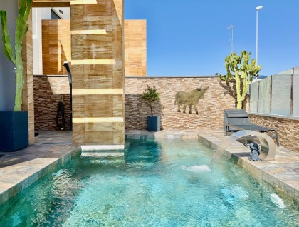 Begagnad - Villa - Orihuela Costa - Cabo Roig