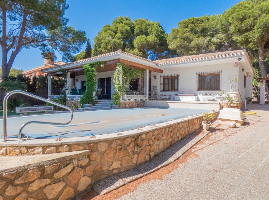 Begagnad - Villa - Orihuela Costa - Dehesa de Campoamor