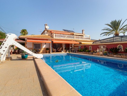 Begagnad - Villa - Orihuela Costa - La Regia