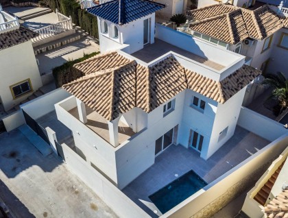 Begagnad - Villa - Orihuela Costa - La Zenia