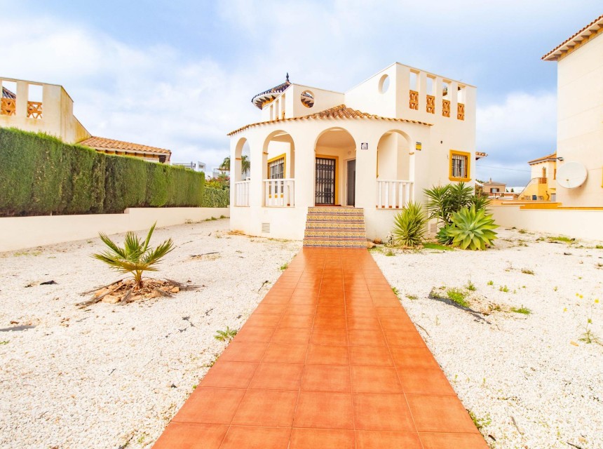 Begagnad - Villa - Orihuela Costa - Lomas de Cabo Roig