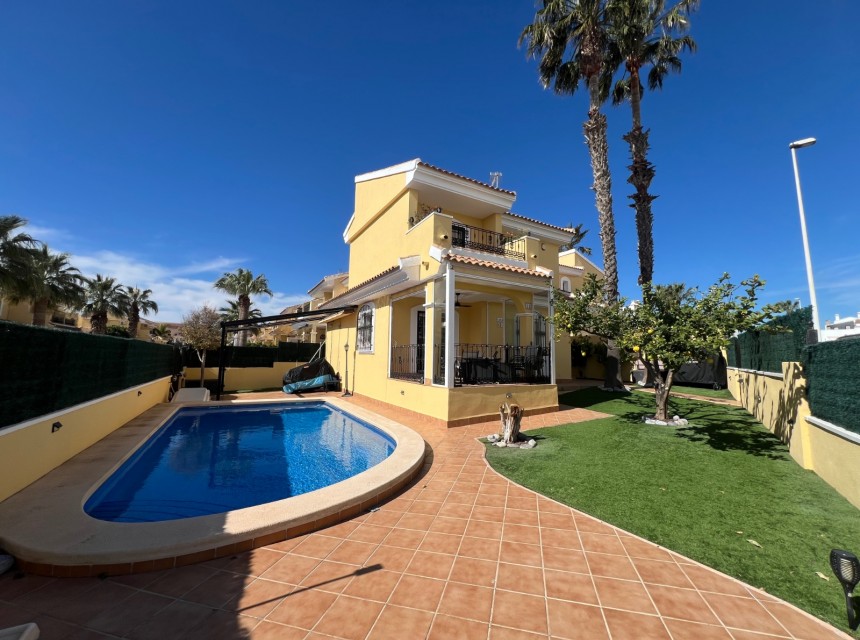 Begagnad - Villa - Orihuela Costa - Los Dolses