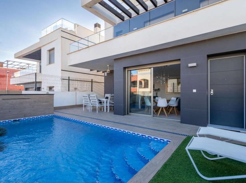 Begagnad - Villa - Orihuela Costa - PAU 26