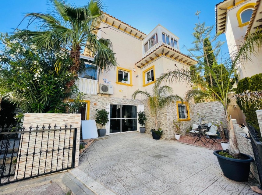 Begagnad - Villa - Orihuela Costa - Playa Flamenca