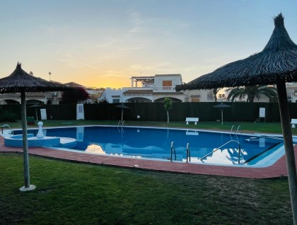 Begagnad - Villa - Orihuela Costa - Playa Flamenca