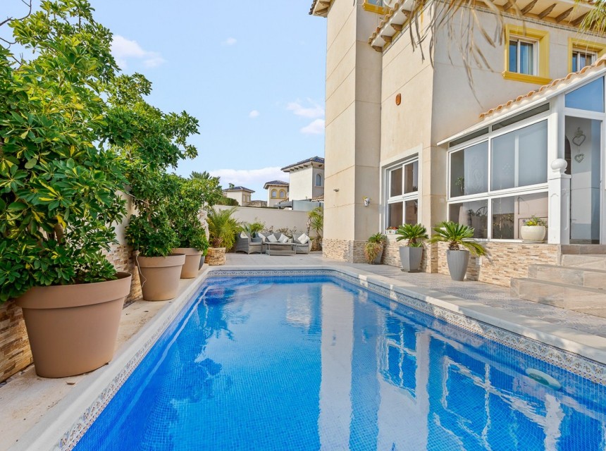 Begagnad - Villa - Orihuela Costa - Playa Flamenca