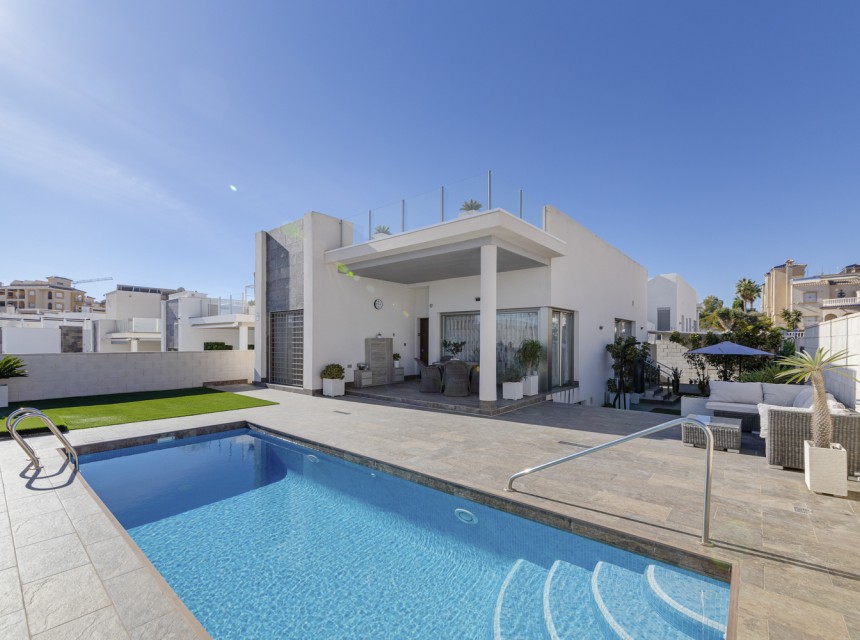 Begagnad - Villa - Orihuela Costa - Villamartín