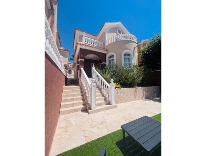 Begagnad - Villa - Orihuela Costa - Villamartín