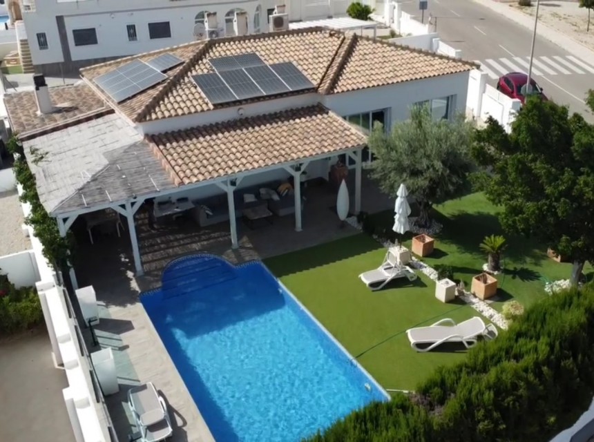 Begagnad - Villa - San Fulgencio - El Oasis
