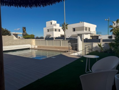 Begagnad - Villa - San Miguel de Salinas - Bellavista
