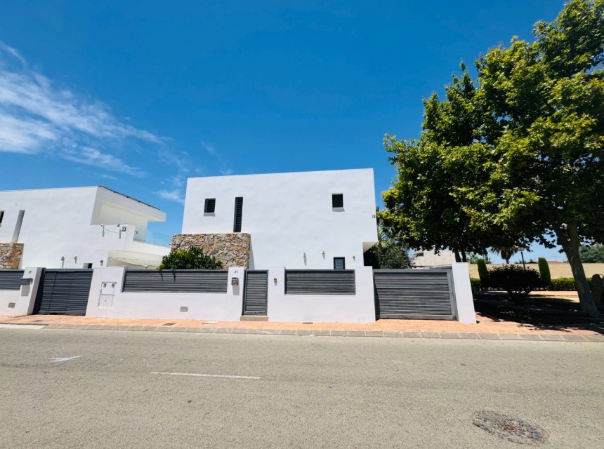 Begagnad - Villa - San Pedro del Pinatar - LO PAGÁN