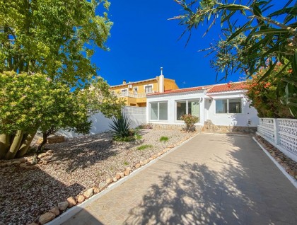 Begagnad - Villa - Torrevieja - Aguas Nuevas