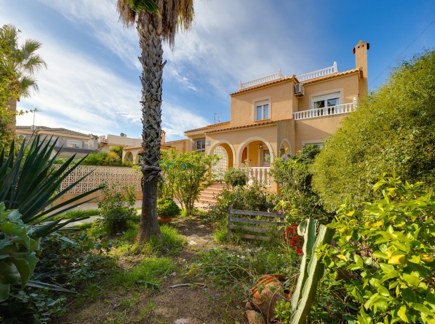 Begagnad - Villa - Torrevieja - El Chaparral