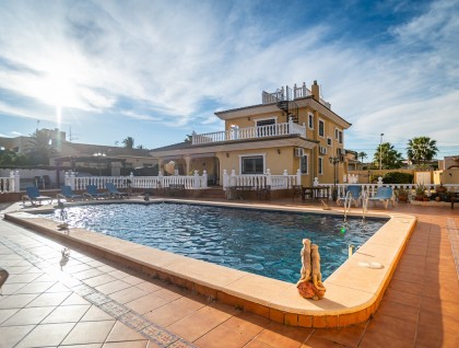 Begagnad - Villa - Torrevieja - LOS BALCONES - LOS ALTOS