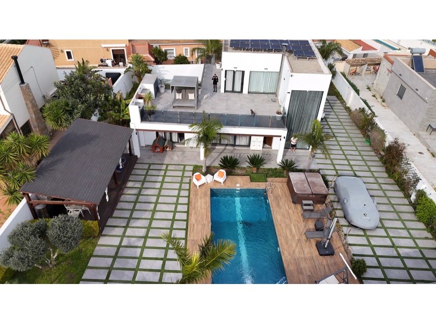Begagnad - Villa - Torrevieja - Los Balcones
