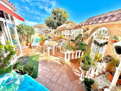 Begagnad - Villa - Torrevieja - Los Balcones