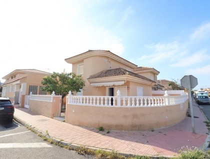 Begagnad - Villa - Torrevieja - Los Balcones