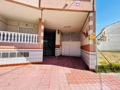 Begagnad - Villa - Torrevieja - Playa de los locos