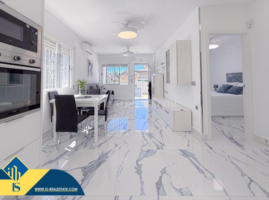 Begagnad - Villa - Torrevieja - Torreta florida