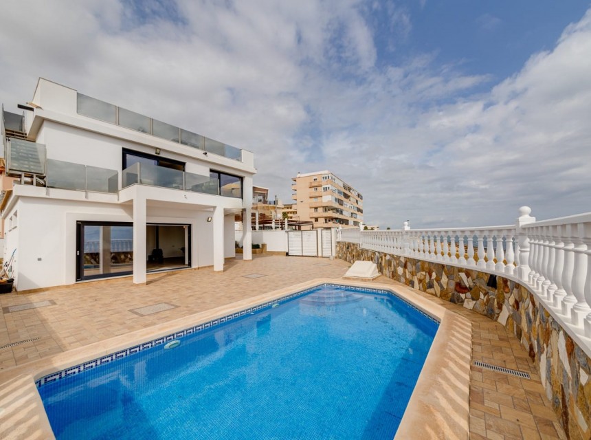 Begagnad - Villa - Torrevieja