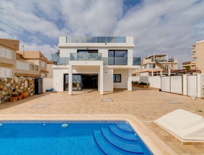 Begagnad - Villa - Torrevieja