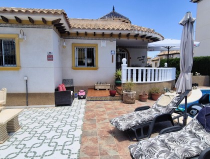 Begagnad - Villa - Villamartín - Costa Blanca