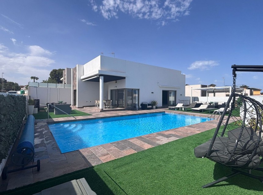 Begagnad - Villa - Villamartín - Pau 8