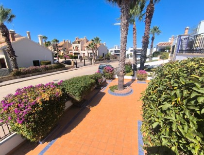 Brukt - Vertikaldelt - Algorfa