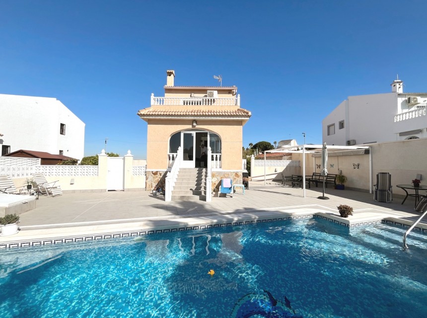 Brukt - Villa - Benijófar - Monte Azul/ El Dorado