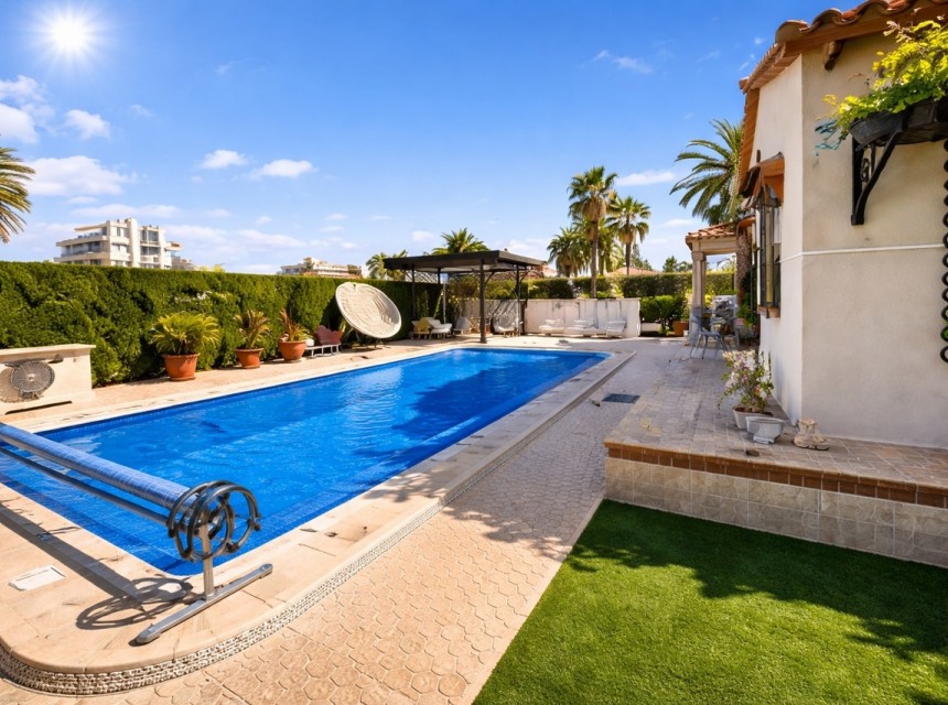Brukt - Villa - Cabo Roig